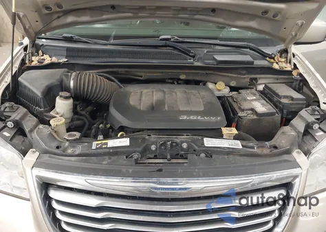 2013 Chrysler Town & Country Touring из США, поврежденный, VIN 2C4RC1BG2DR610346